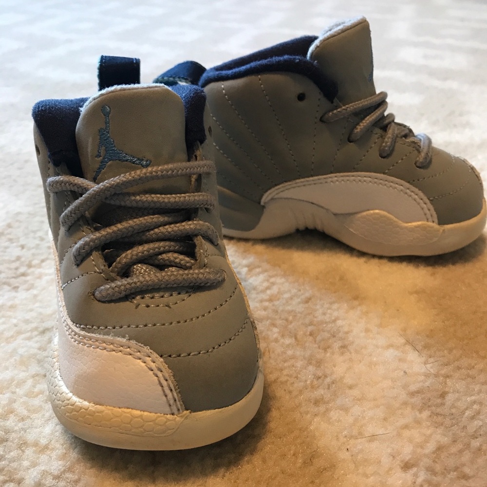 Nike Air Jordan 12s - 4C